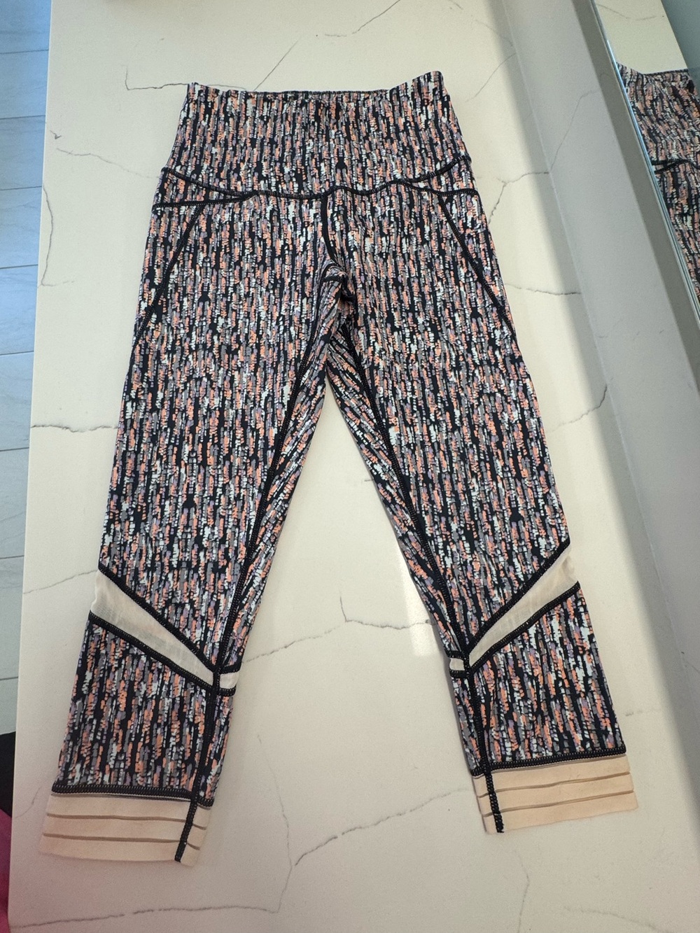 Zella Live-In High Waisted 21” Athletic Leggings- Small